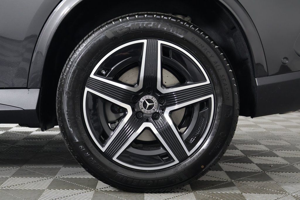 Thumbnail: 2026 Mercedes-Benz GLC - 10