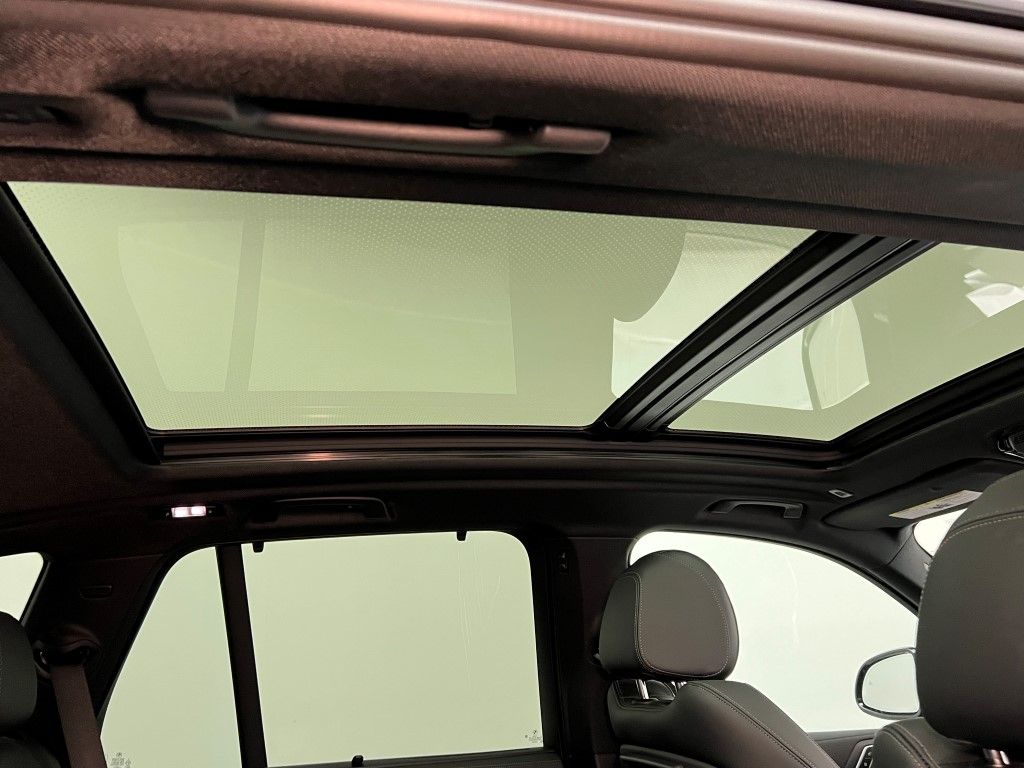 Thumbnail: 2023 BMW X5 - 17