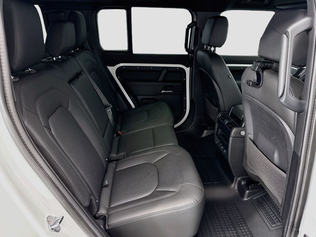 Thumbnail: 2025 Land Rover Defender - 21