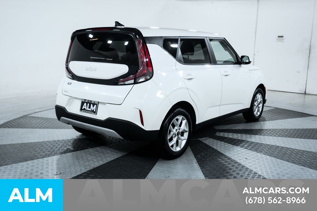 Used 2025 White Kia LX image 7