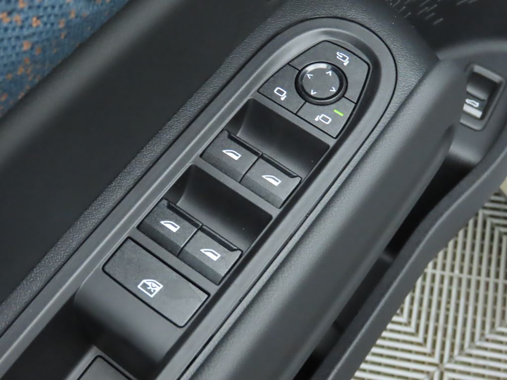 Thumbnail: 2025 MINI Cooper Countryman - 25