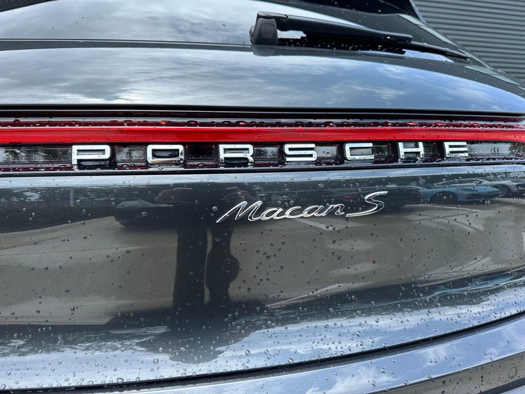 Thumbnail: 2023 Porsche Macan - 14