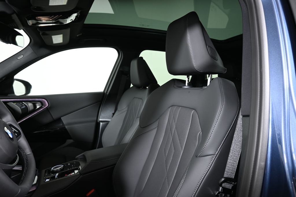 Thumbnail: 2026 BMW X3 - 16