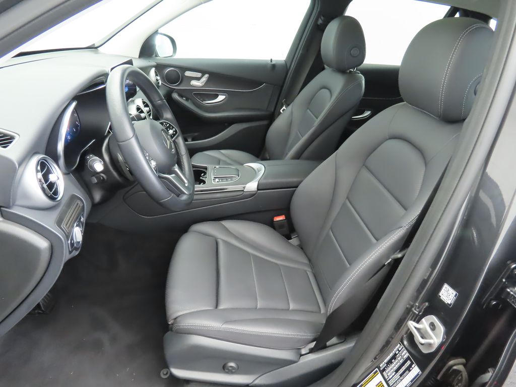 2022 Mercedes-Benz GLC 300 19