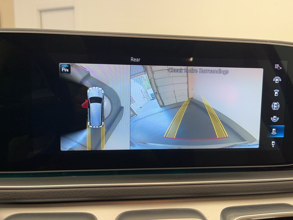 Thumbnail: 2023 Mercedes-Benz GLS - 19