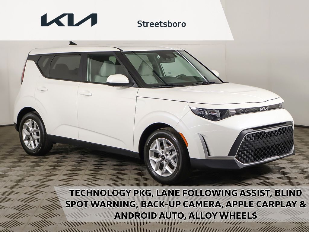 Snow White Pearl 2023 Kia Soul SUV / Crossover Front-Wheel Drive Continuously Variable Transmission