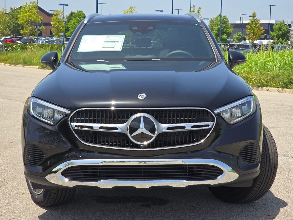 New 2026 Black Mercedes-Benz GLC 300 image 12