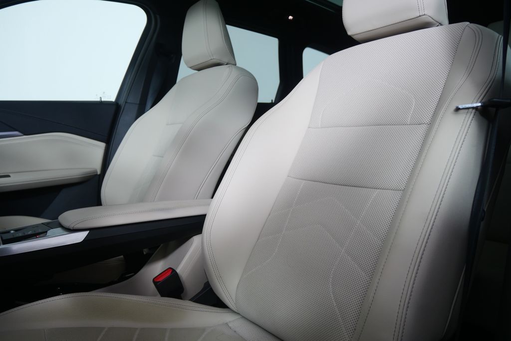 Thumbnail: 2023 BMW X1 - 10