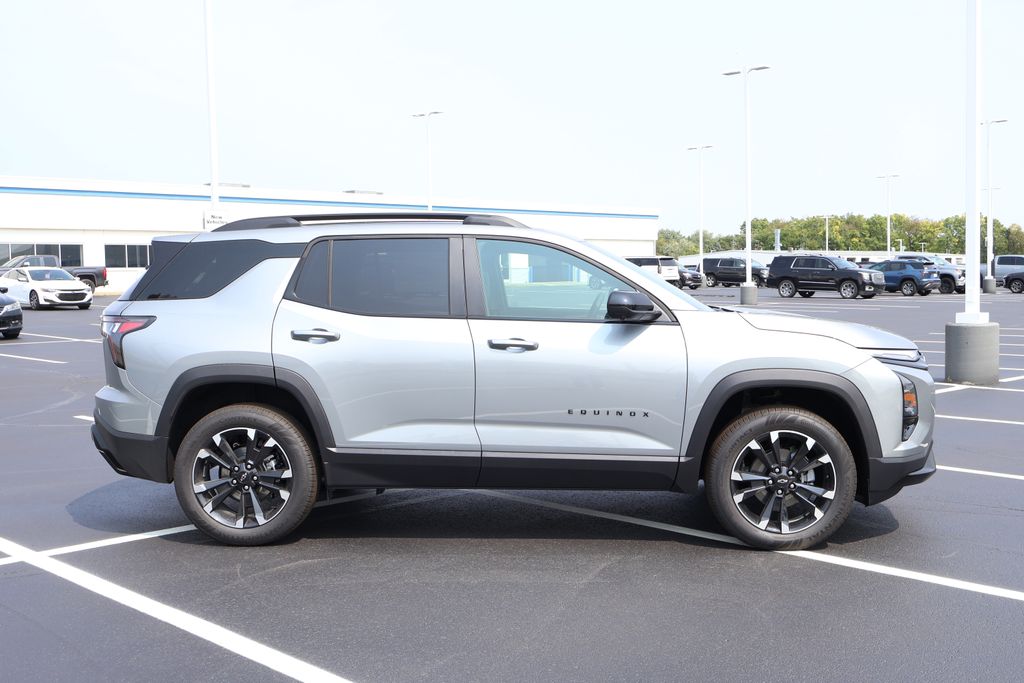 Thumbnail: 2026 Chevrolet Equinox - 9