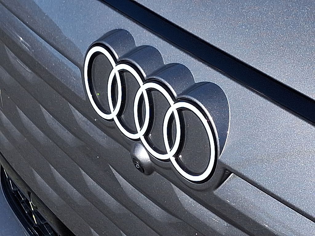 Thumbnail: 2025 Audi e-tron S - 31