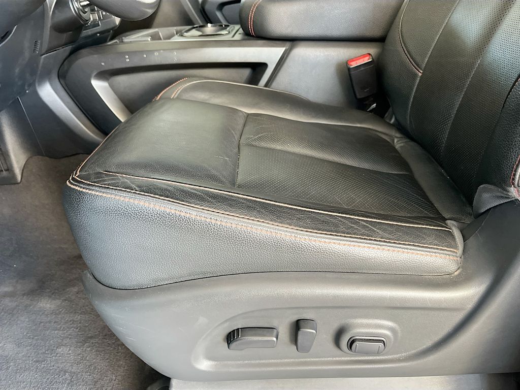 Used 2022 White Nissan PRO-4X image 20