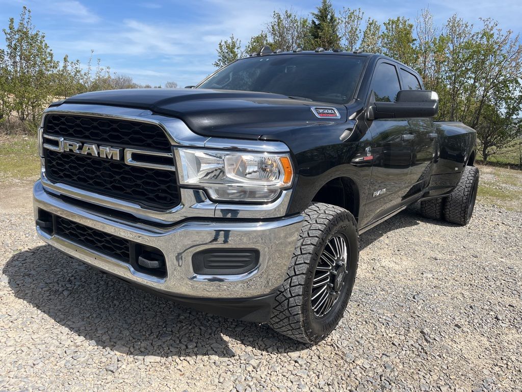 2022 RAM 3500 Tradesman Crew Cab LB DRW 4WD