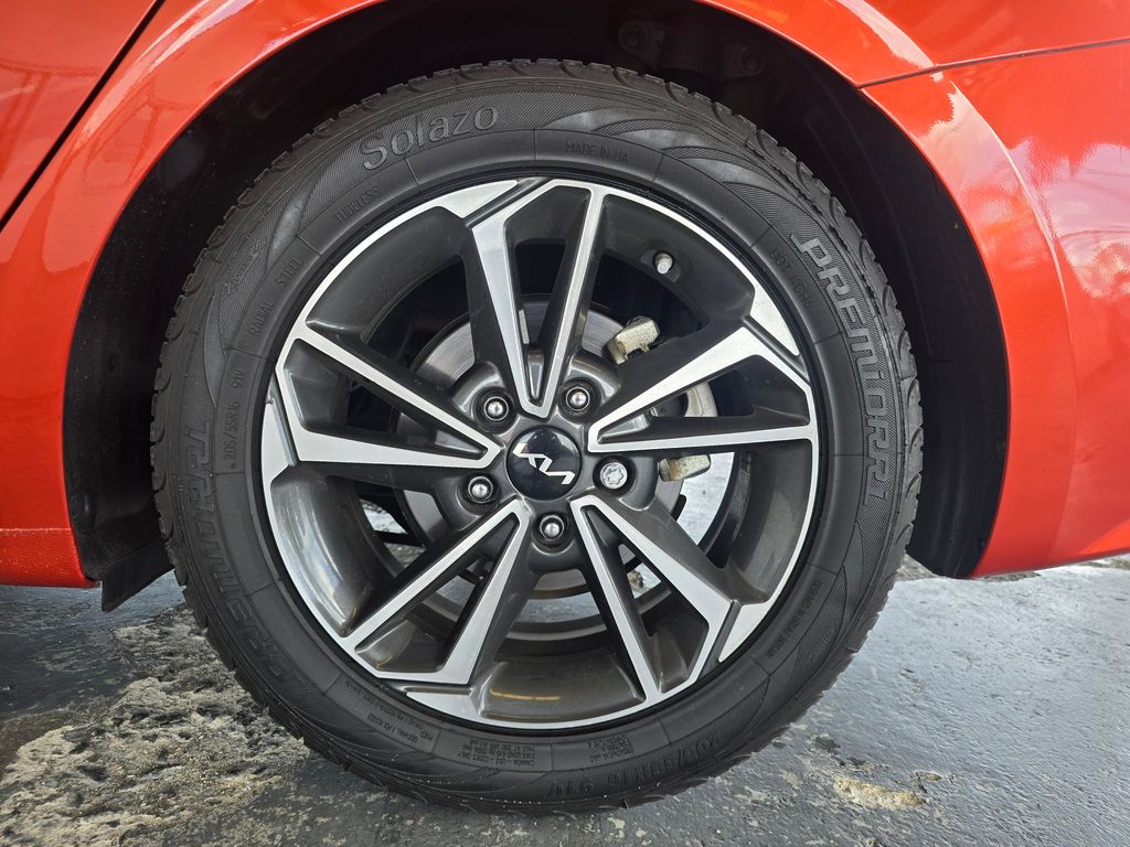 Thumbnail: 2023 Kia Forte - 31