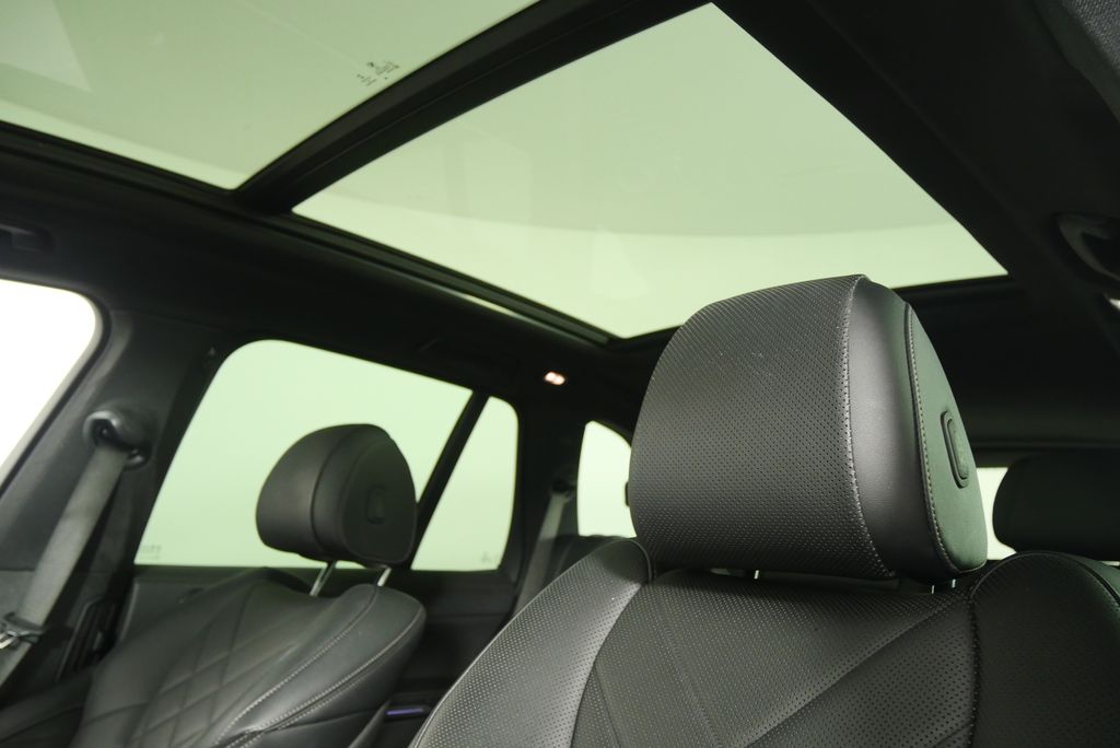 Thumbnail: 2023 BMW X5 - 11