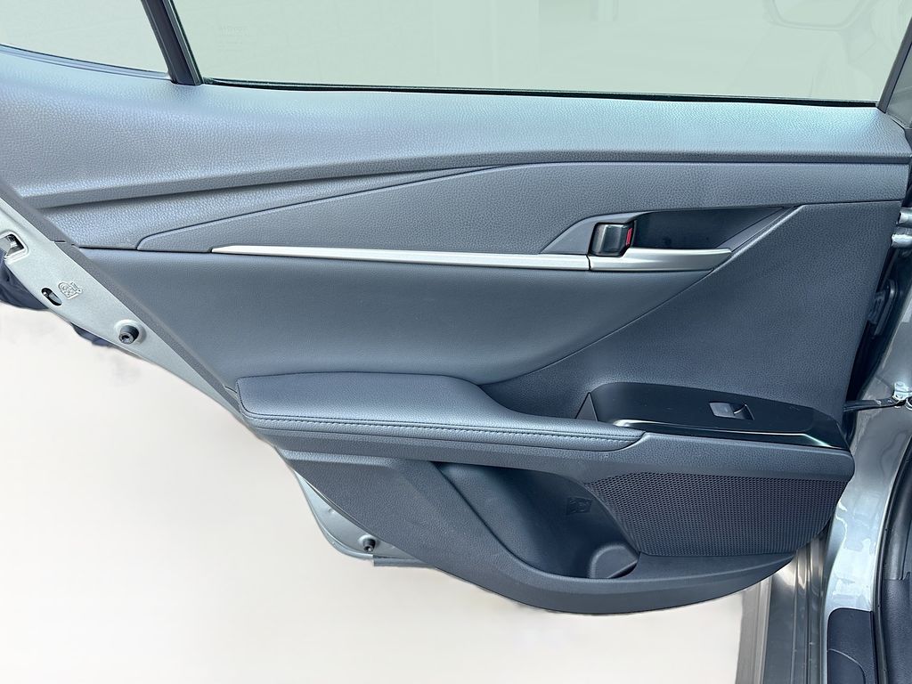 Thumbnail: 2025 Toyota Camry - 25