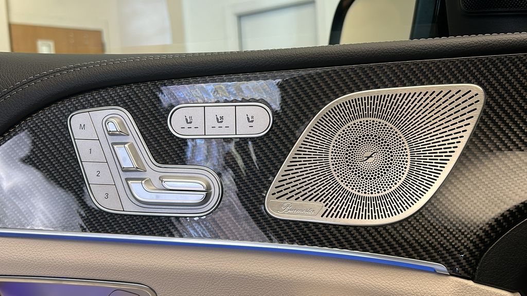 2025 Mercedes-Benz GLE 53 AMG 21