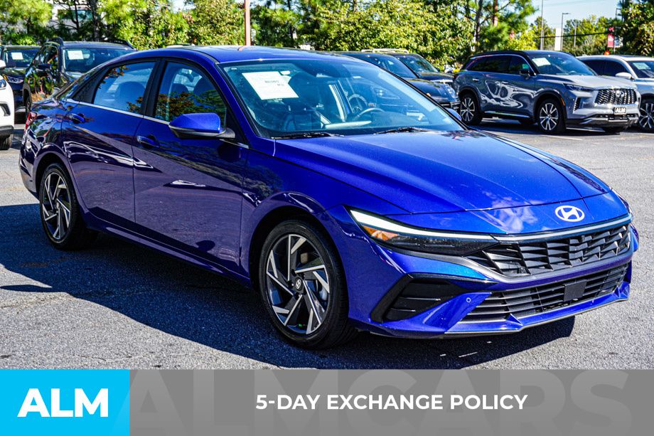 2024 Hyundai Elantra Limited photo 3