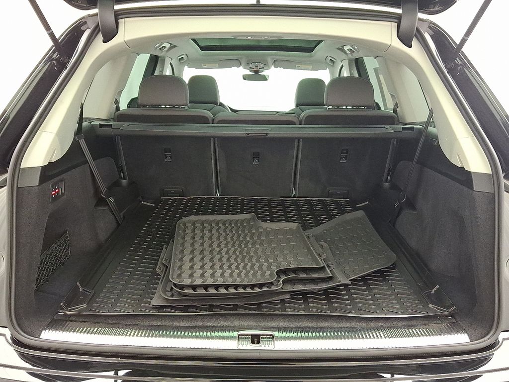 Thumbnail: 2025 Audi Q7 - 29