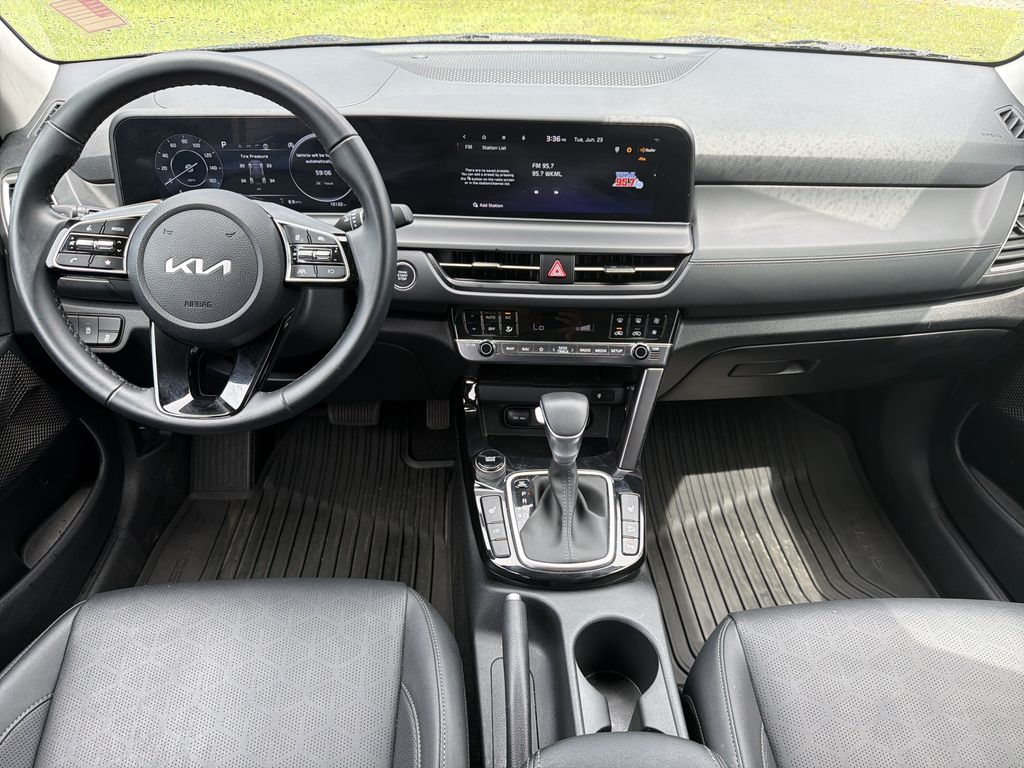 Used 2025 Kia Seltos SUV
