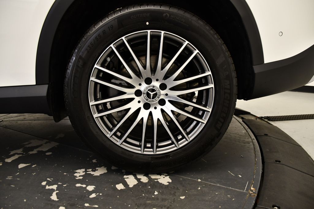 Thumbnail: 2025 Mercedes-Benz GLC - 14