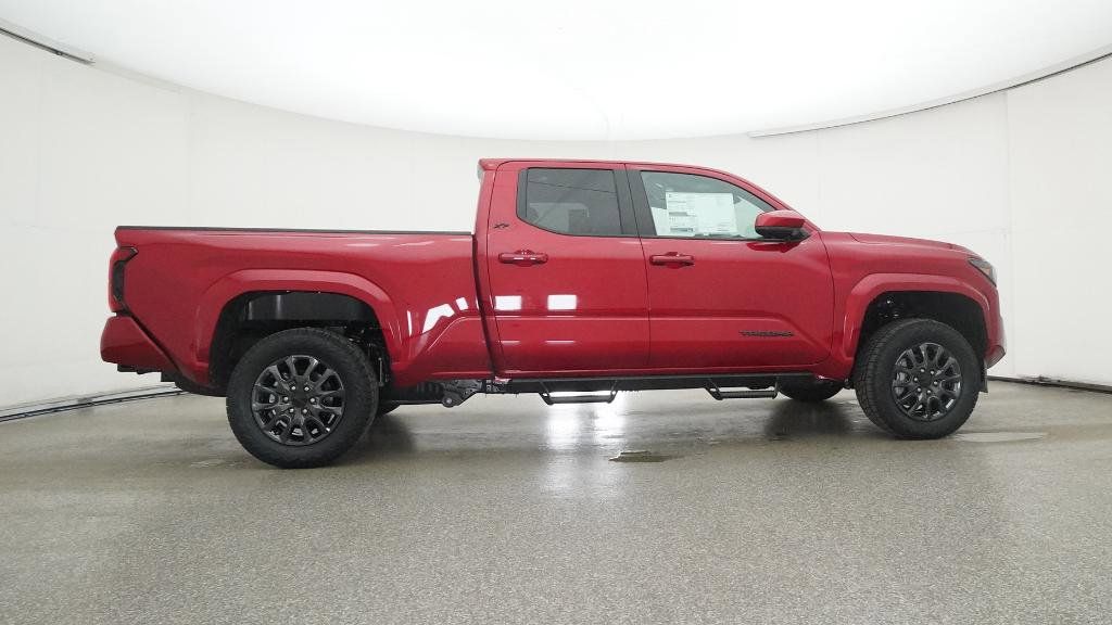 2025 Toyota Tacoma SR5 18
