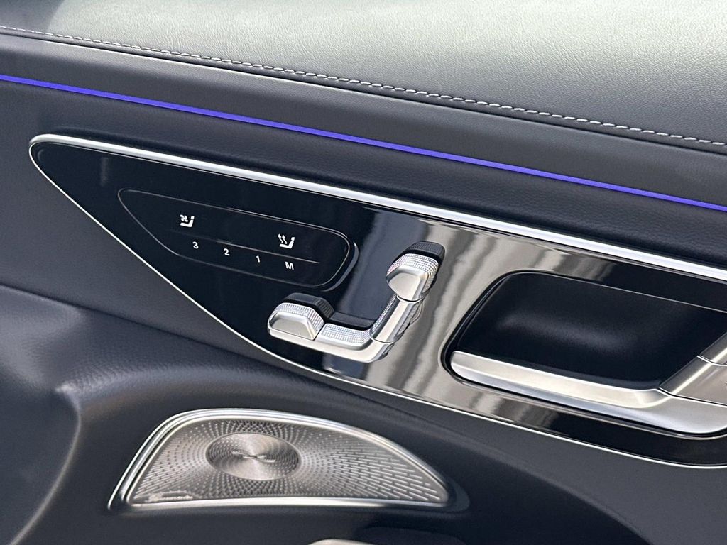 Thumbnail: 2025 Mercedes-Benz E-Class - 21