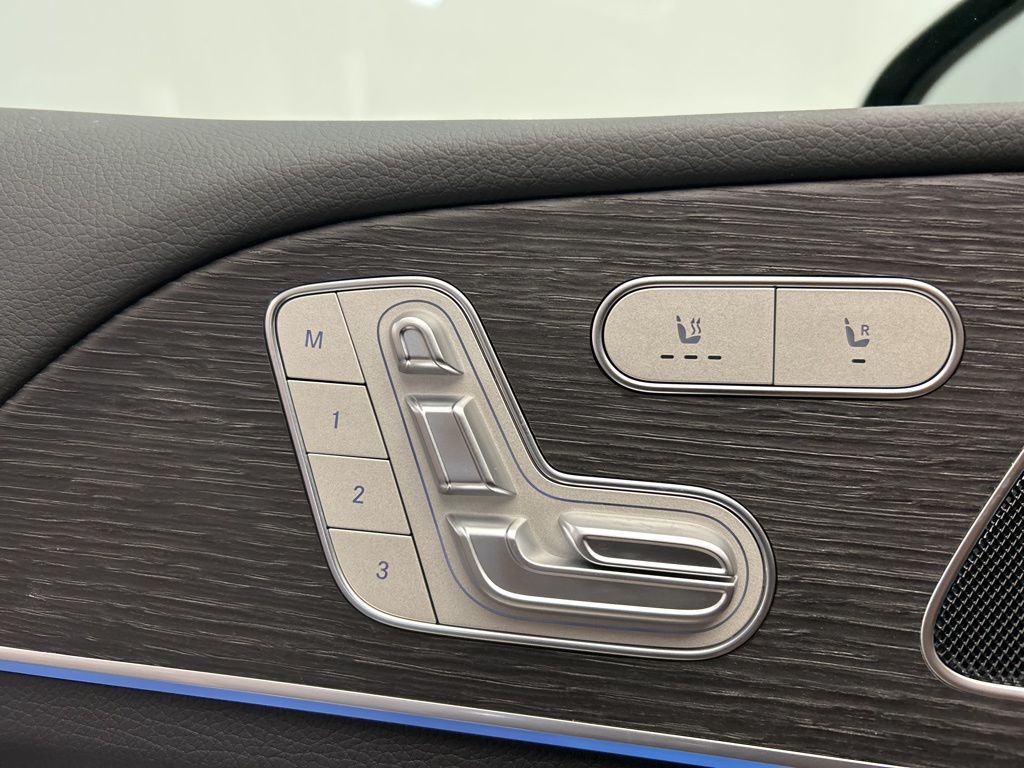 Thumbnail: 2026 Mercedes-Benz GLE - 23