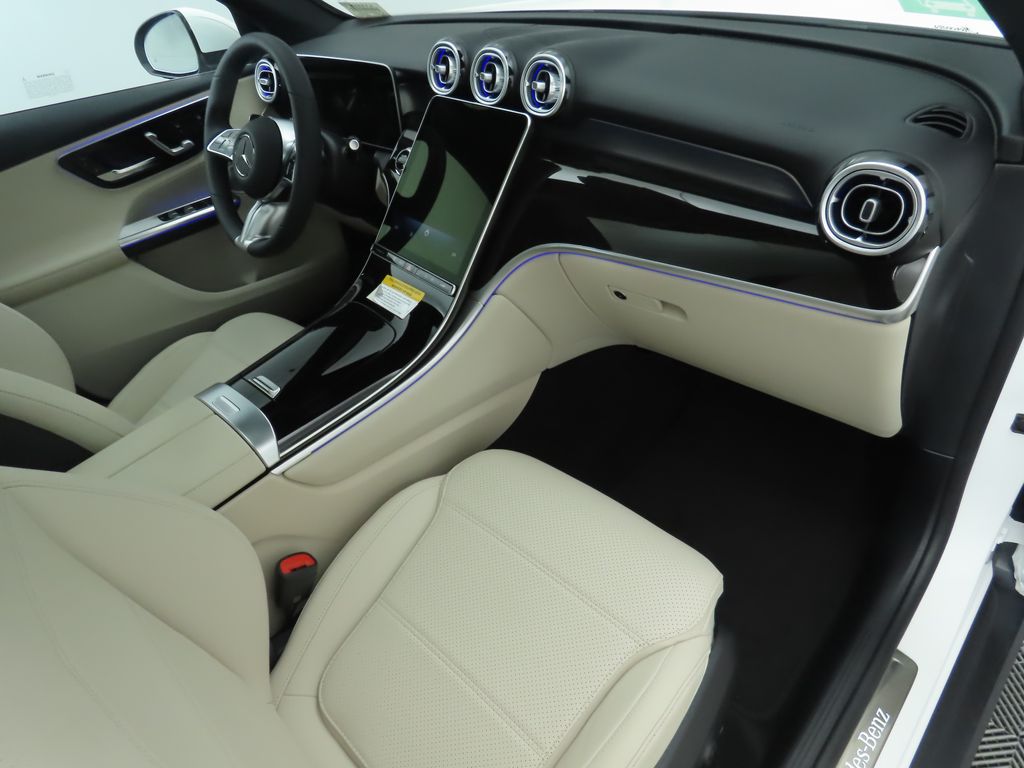 Thumbnail: 2025 Mercedes-Benz GLC - 19
