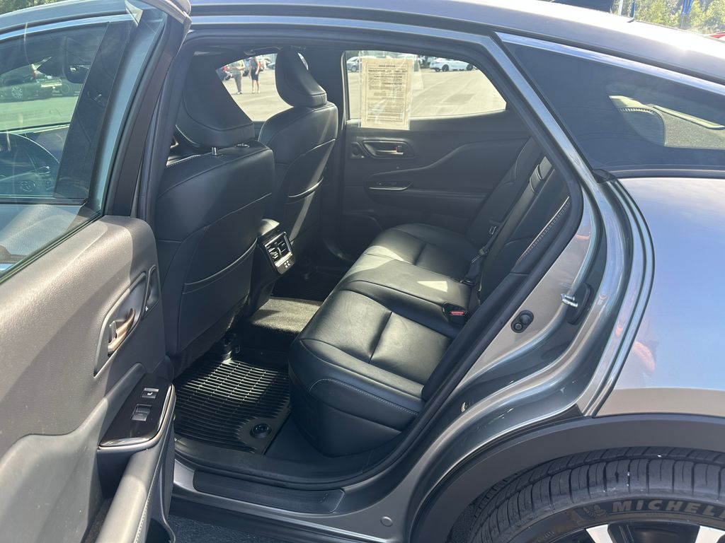 2024 Toyota Crown Platinum