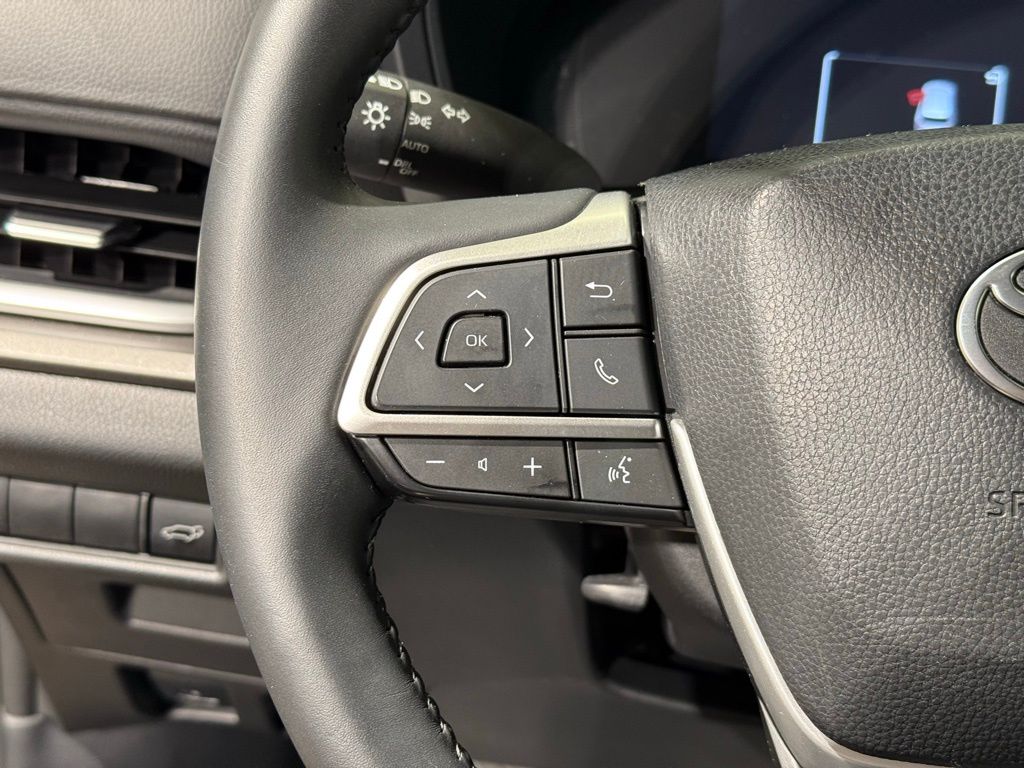 Thumbnail: 2025 Toyota Grand Highlander - 24