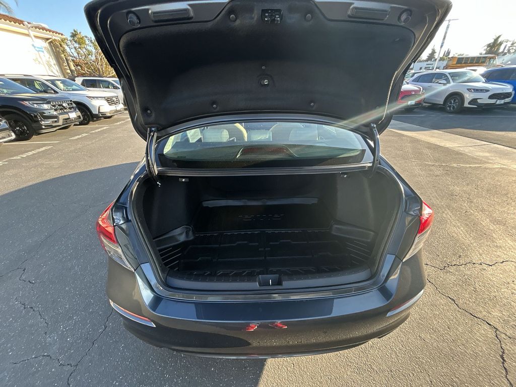 Thumbnail: 2024 Honda Civic - 23