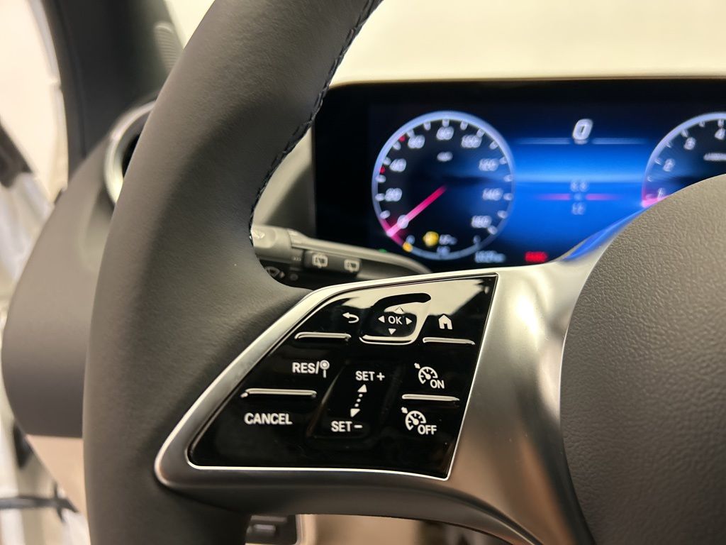 Thumbnail: 2025 Mercedes-Benz GLA - 14