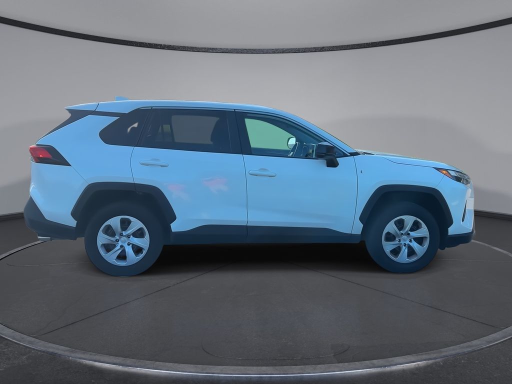 Thumbnail: 2024 Toyota RAV4 - 9