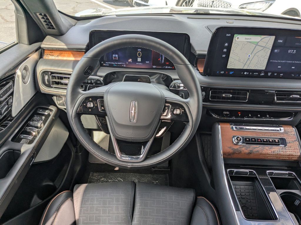 2025 Lincoln Aviator Black Label