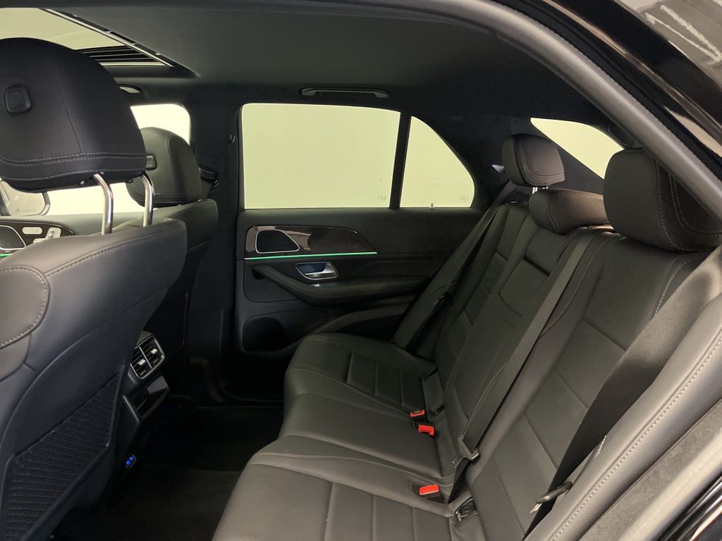 Thumbnail: 2025 Mercedes-Benz GLE - 25