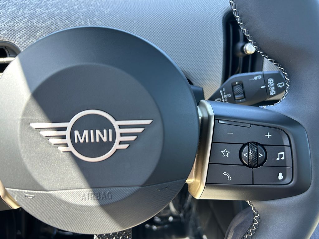 2025 MINI Cooper S 19