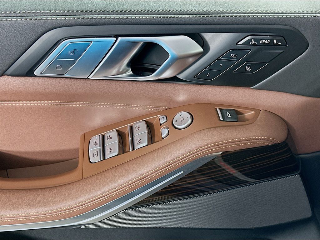 Thumbnail: 2026 BMW X7 - 20