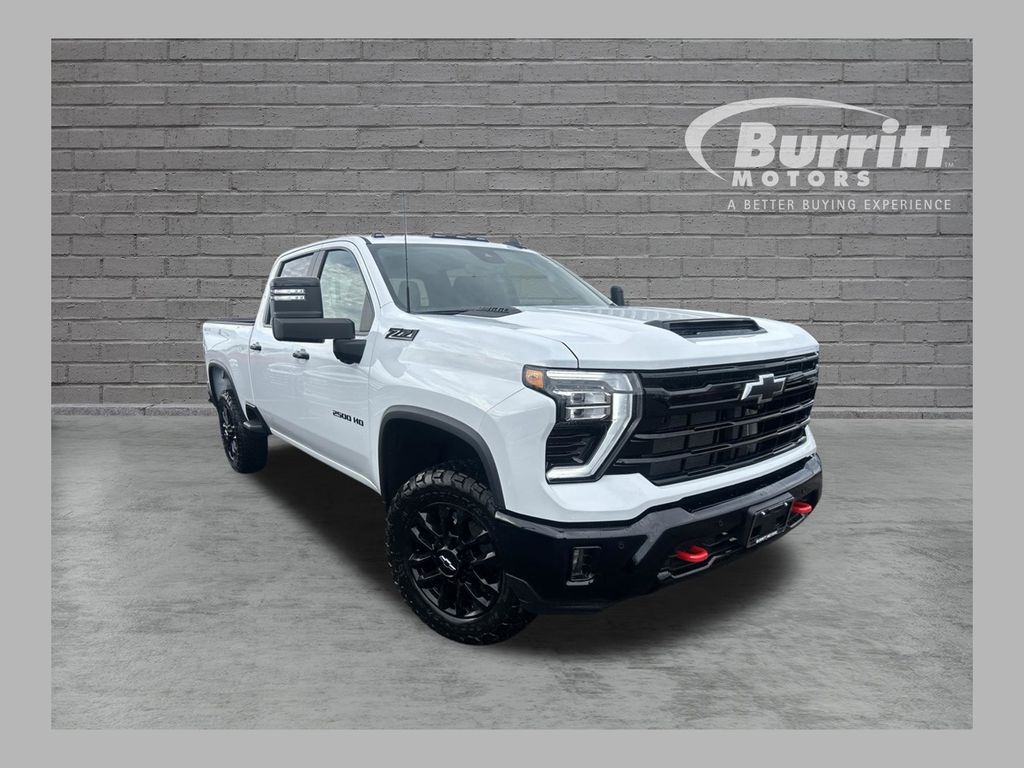 Summit White 2026 Chevrolet Silverado 2500HD Pickup Truck Four-Wheel Drive Automatic
