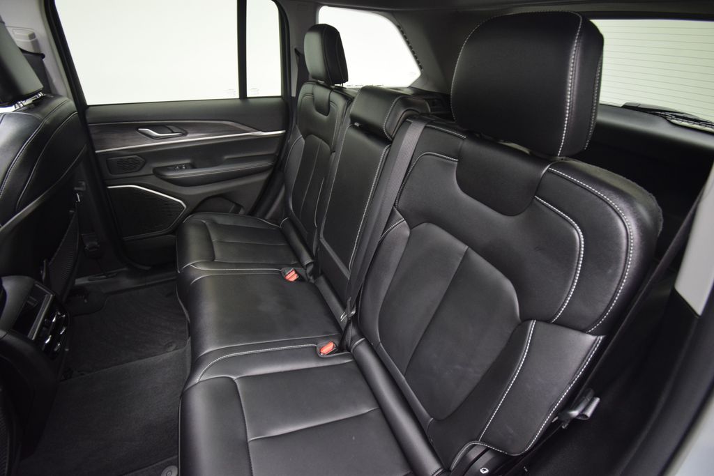 used 2022 Jeep Grand Cherokee car, priced at $29,400