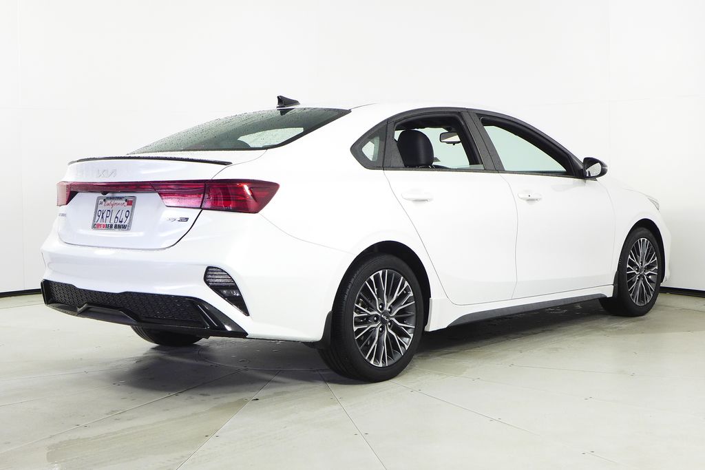 Thumbnail: 2024 Kia Forte - 7