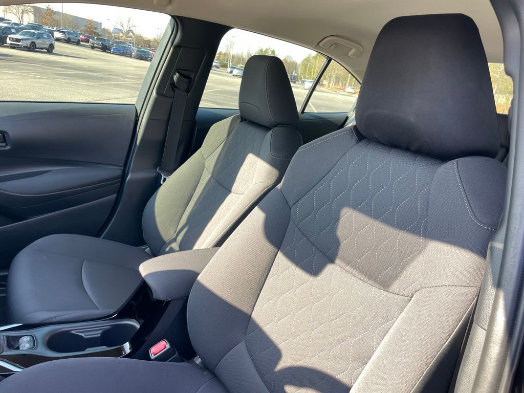 Thumbnail: 2022 Toyota Corolla - 26