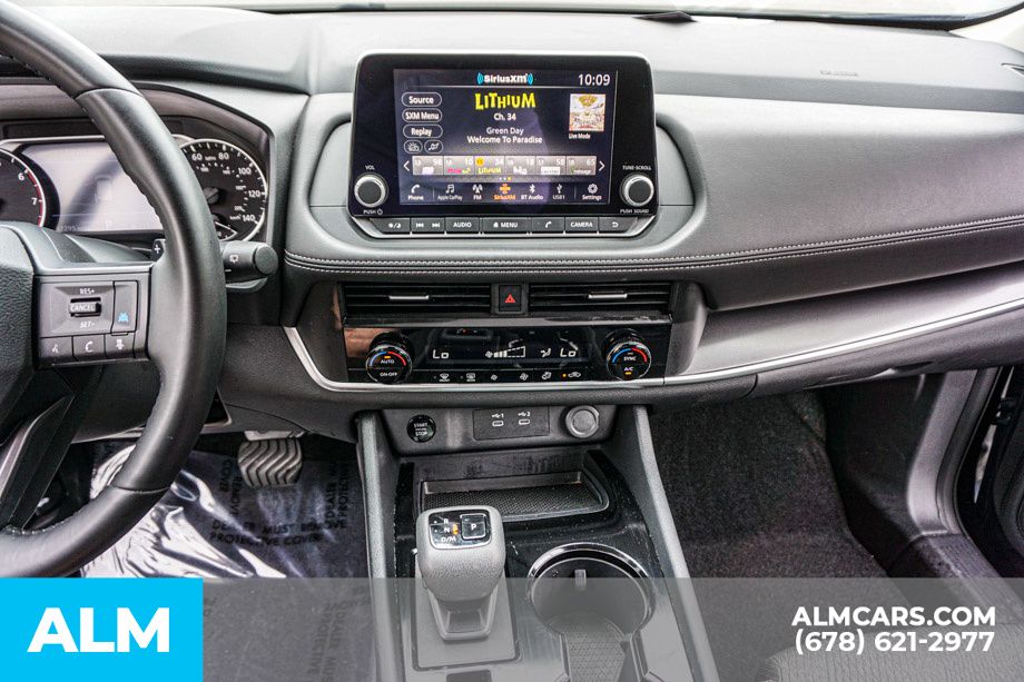 Used 2025 Blue Nissan SV image 38