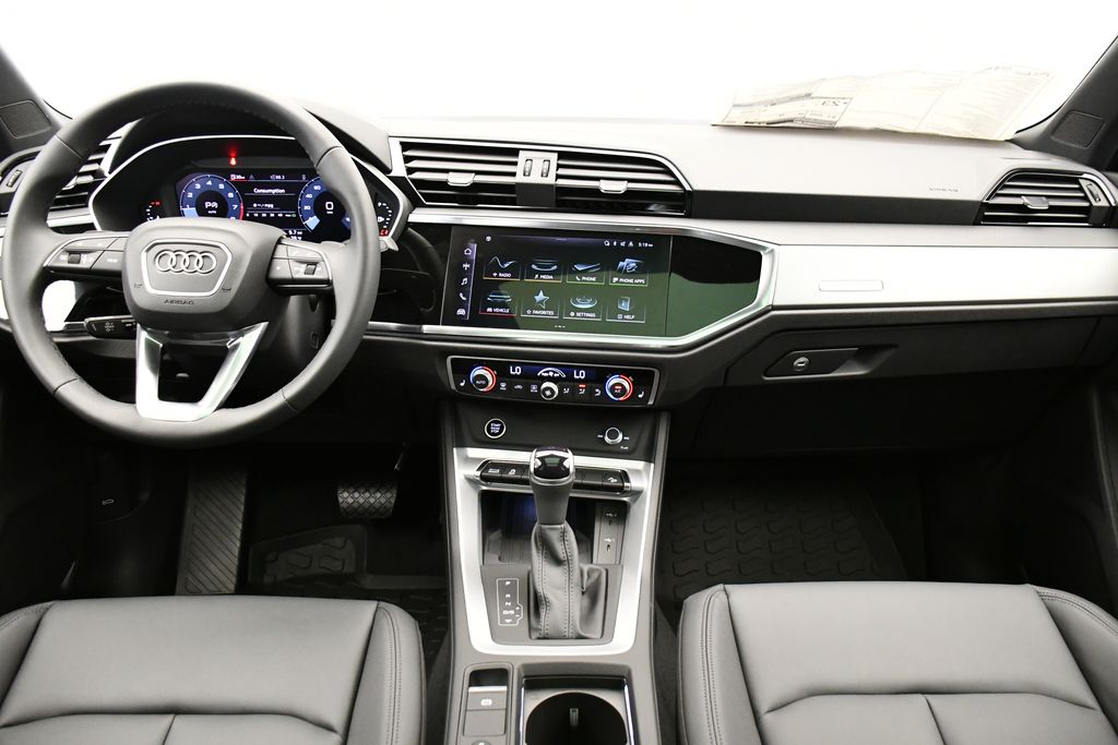 Thumbnail: 2025 Audi Q3 - 19