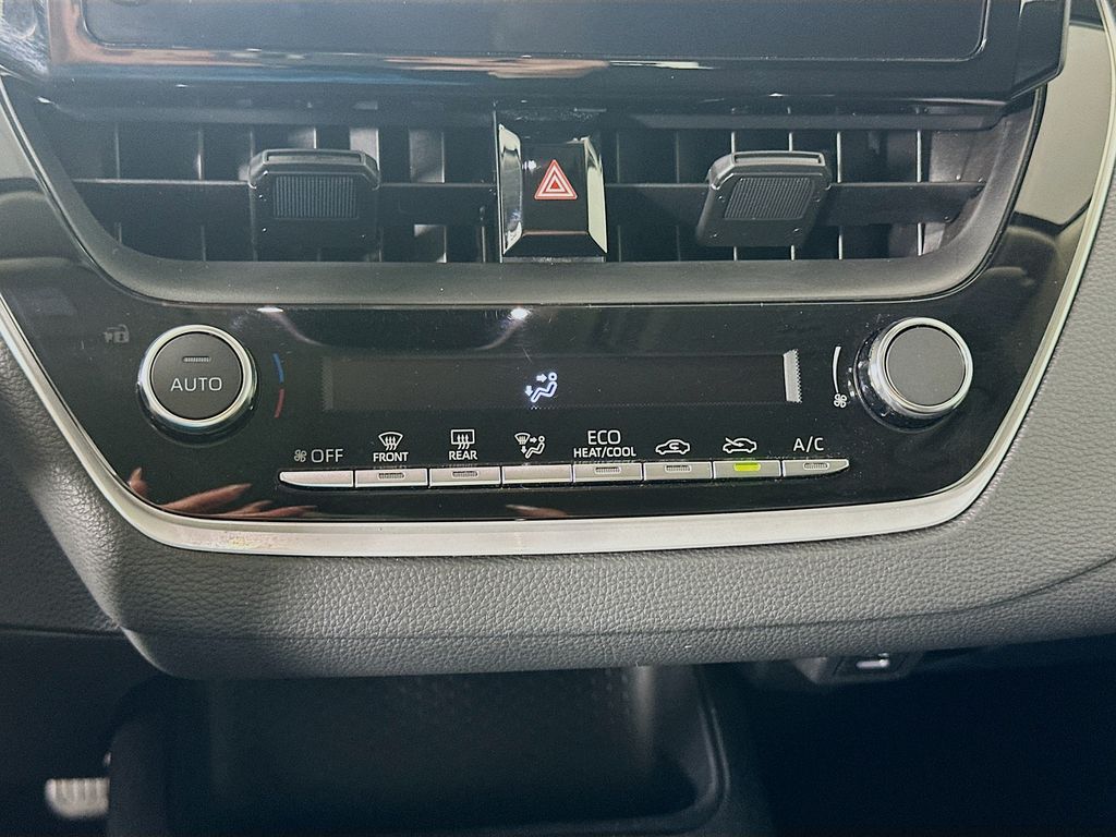 Thumbnail: 2024 Toyota Corolla - 16