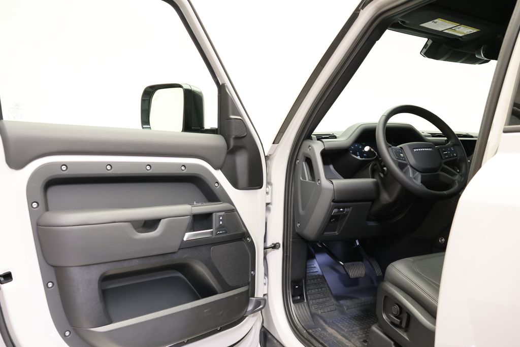 Thumbnail: 2026 Land Rover Defender - 28