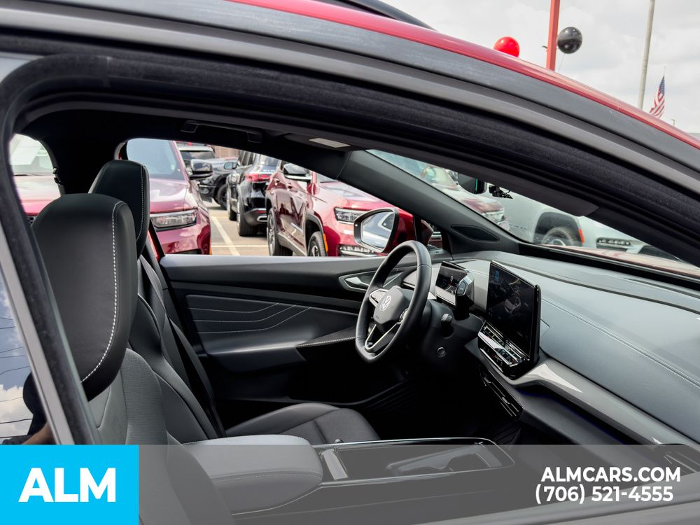 Used 2023 Blue Volkswagen Pro S image 16
