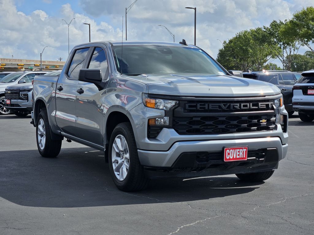 Used 2025 Gray Chevrolet Custom image 3