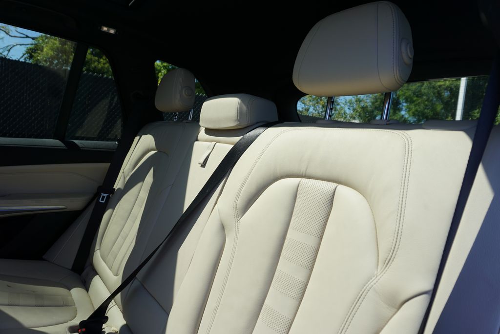Thumbnail: 2022 BMW X5 - 14