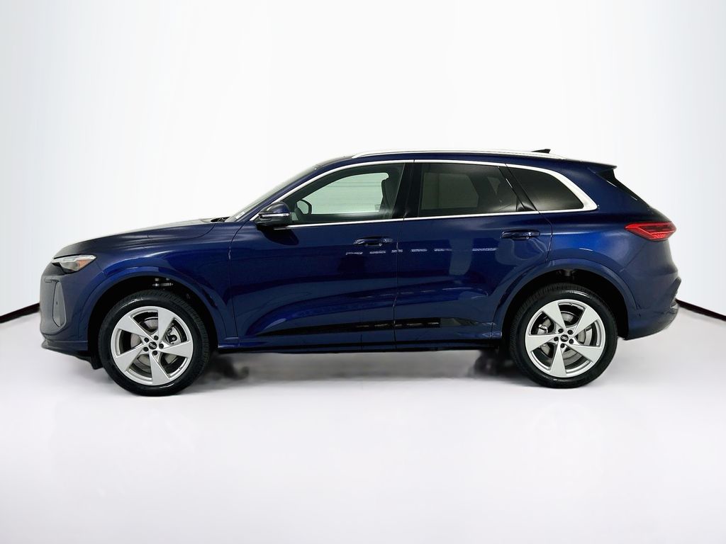 Thumbnail: 2026 Audi Q5 - 8
