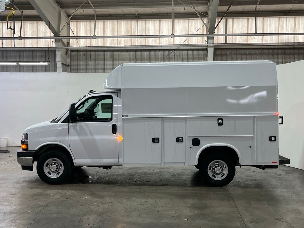 2025 Chevrolet Express 3500 Work Van